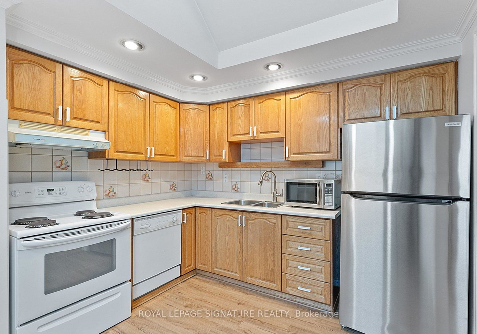 6-robindale-avenue-etobicoke-ontario-w12662356