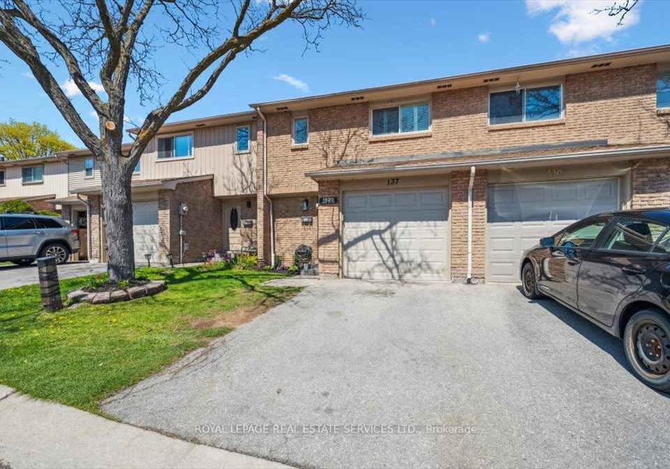 1520-lancaster-drive-oakville-ontario-w12662388