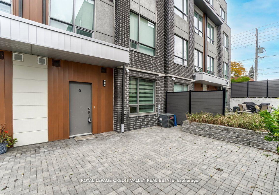 670-atwater-avenue-mississauga-ontario-w12662590