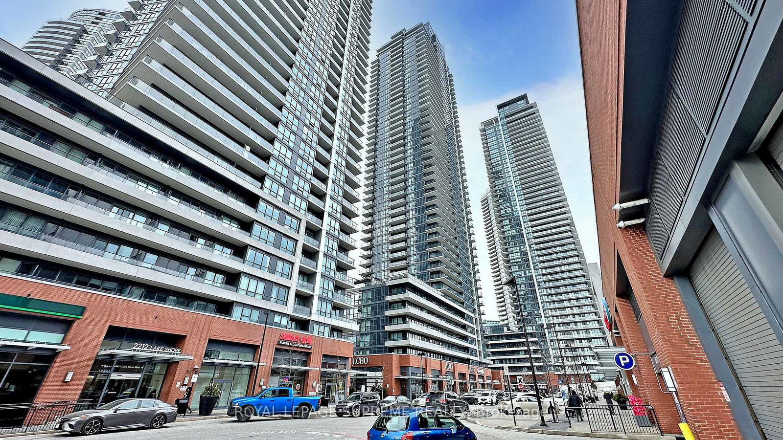 2220-lakeshore-boulevard-etobicoke-ontario-w12662632
