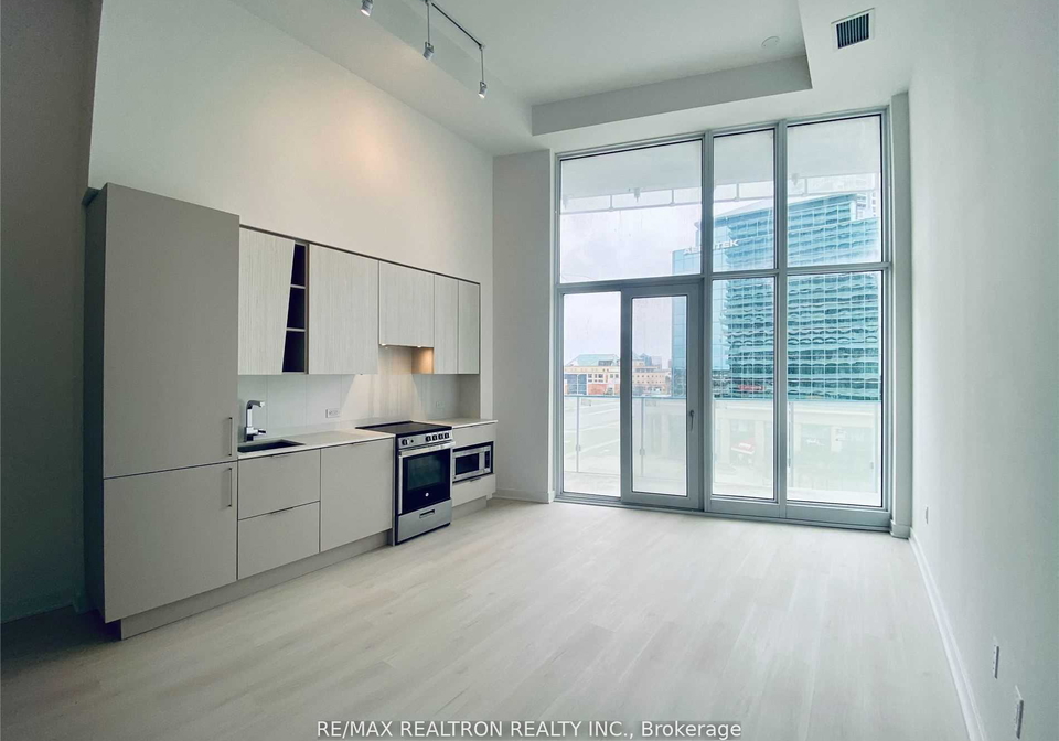 3900-confederation-parkway-lane-mississauga-ontario-w12662864