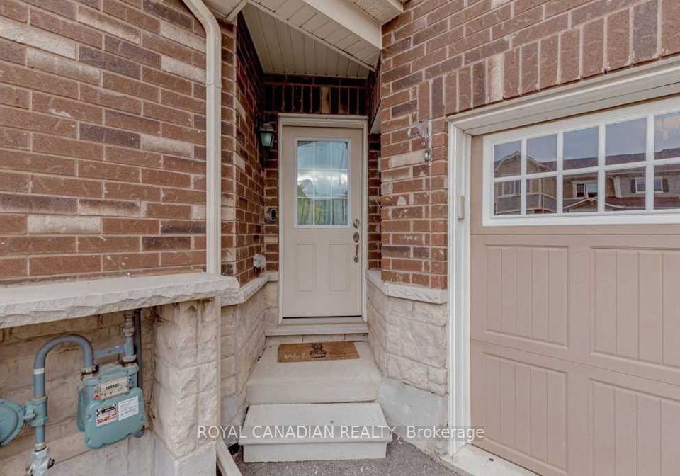 6-dredge-court-n-milton-ontario-w12663500