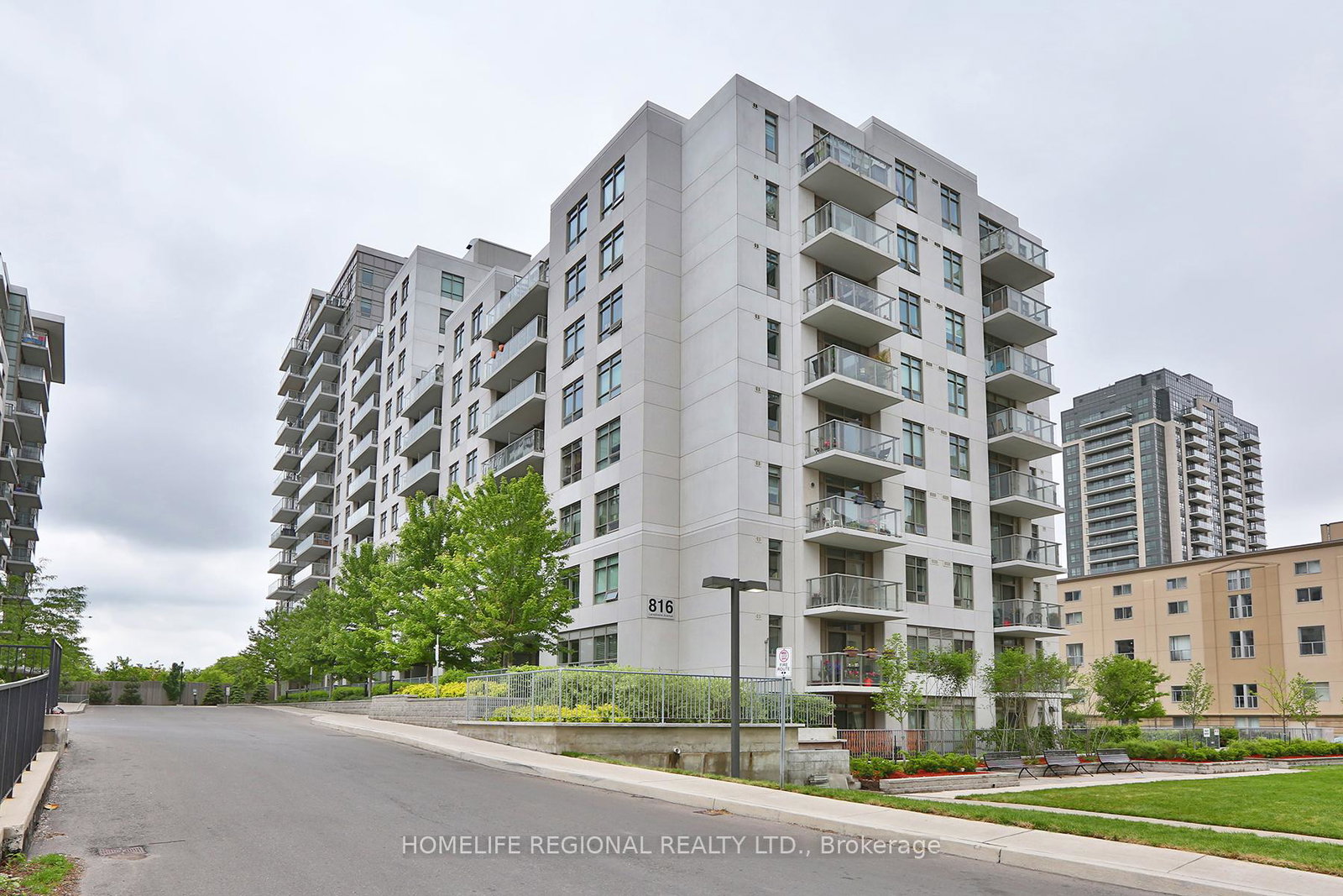 816-lansdowne-avenue-toronto-ontario-w12663834