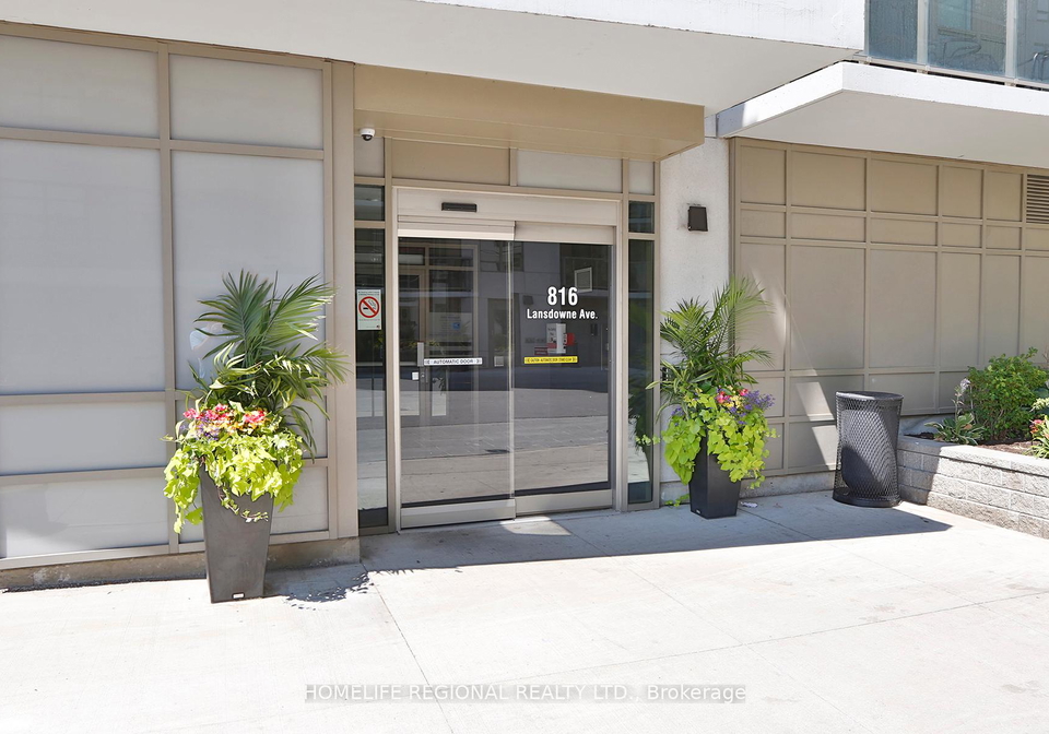816-lansdowne-avenue-toronto-ontario-w12663834