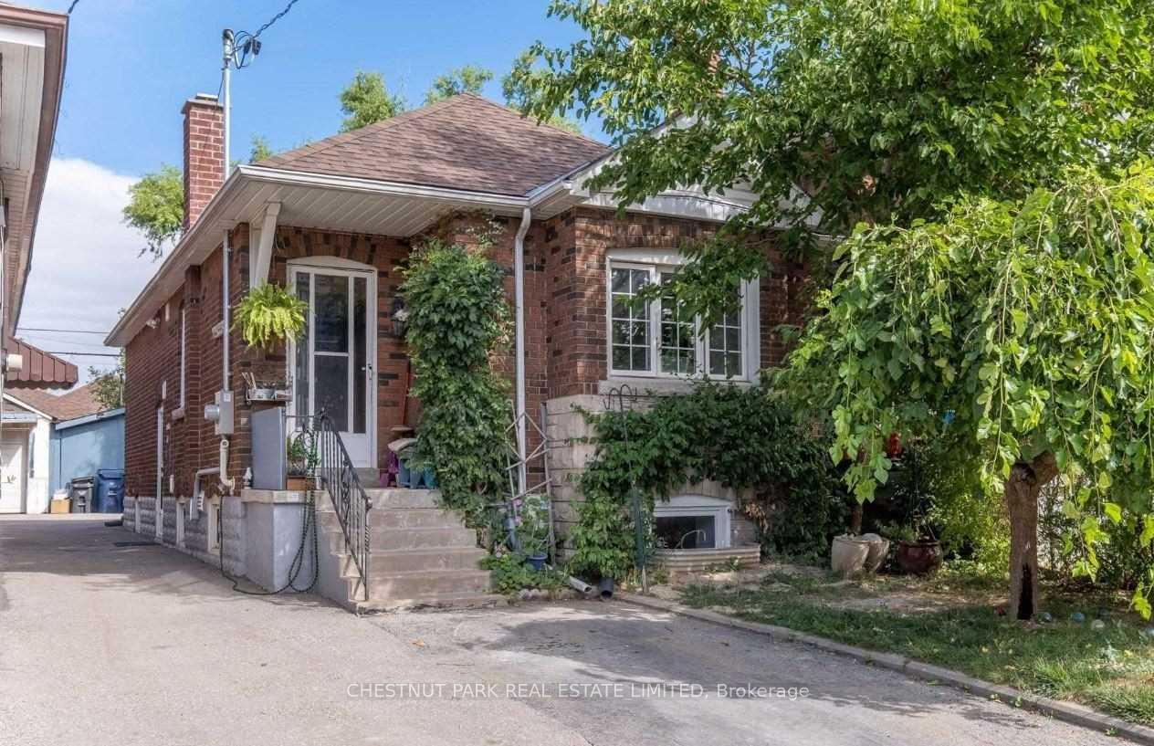 110-livingstone-avenue-north-york-ontario-w12663878