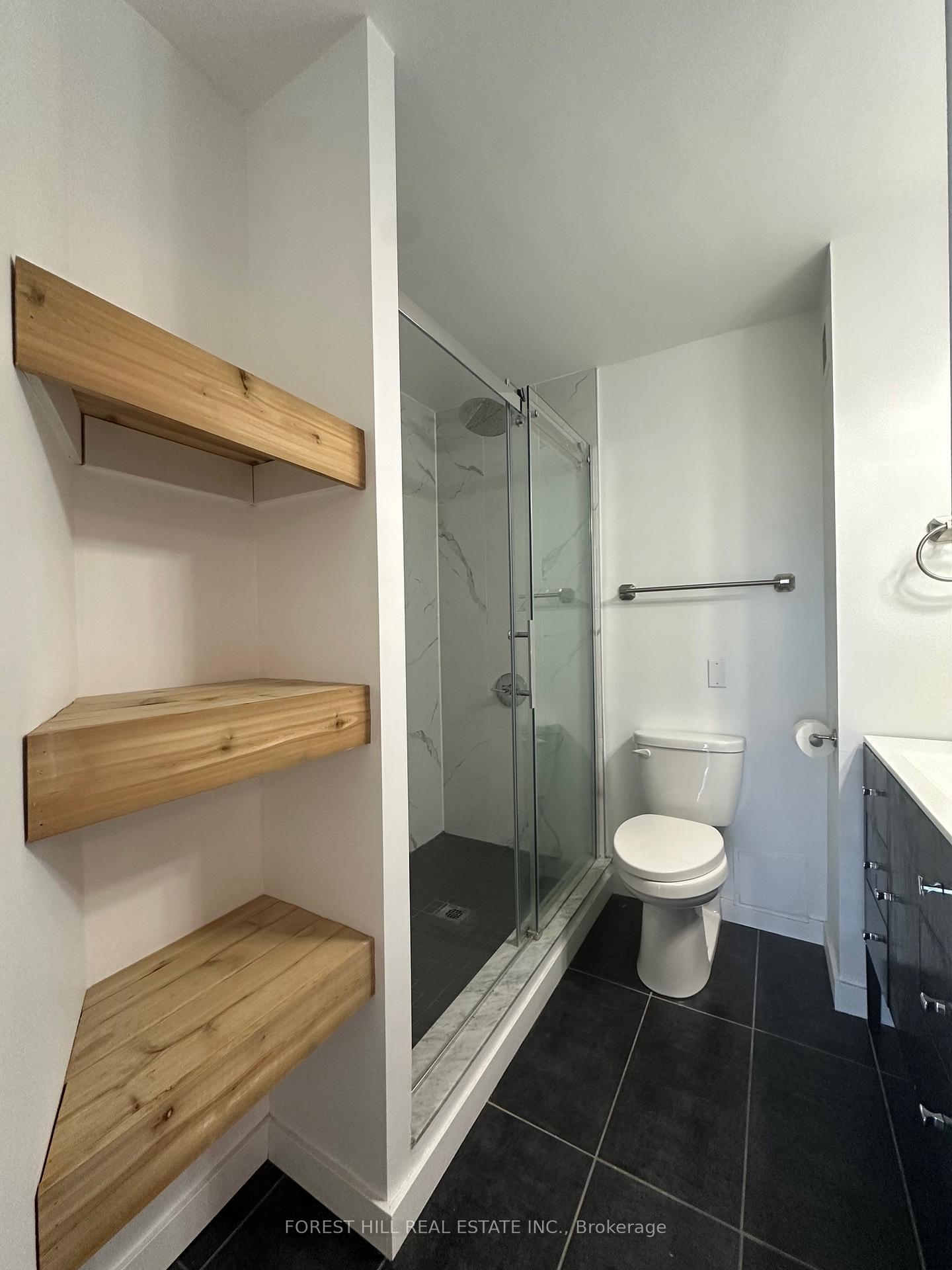 1300-bloor-street-mississauga-ontario-w12664264
