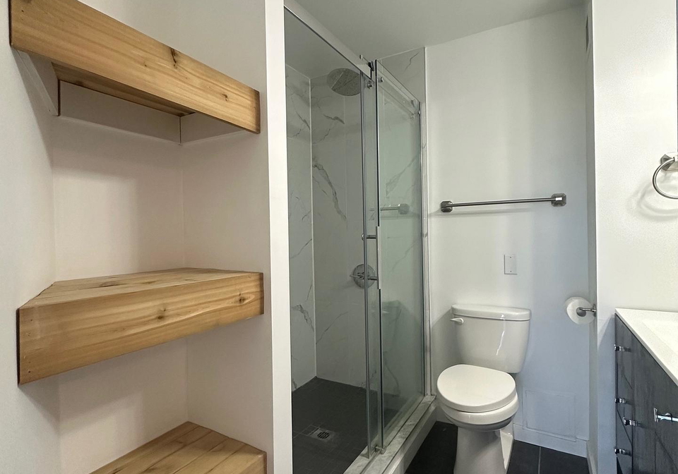 1300-bloor-street-mississauga-ontario-w12664264