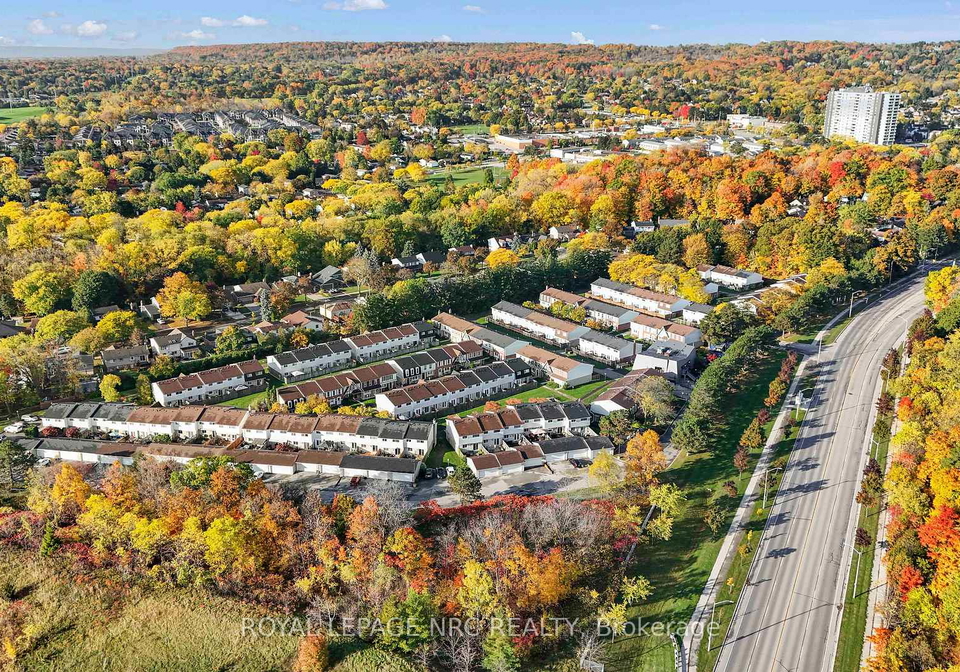 2232-upper-middle-road-burlington-ontario-w12664468