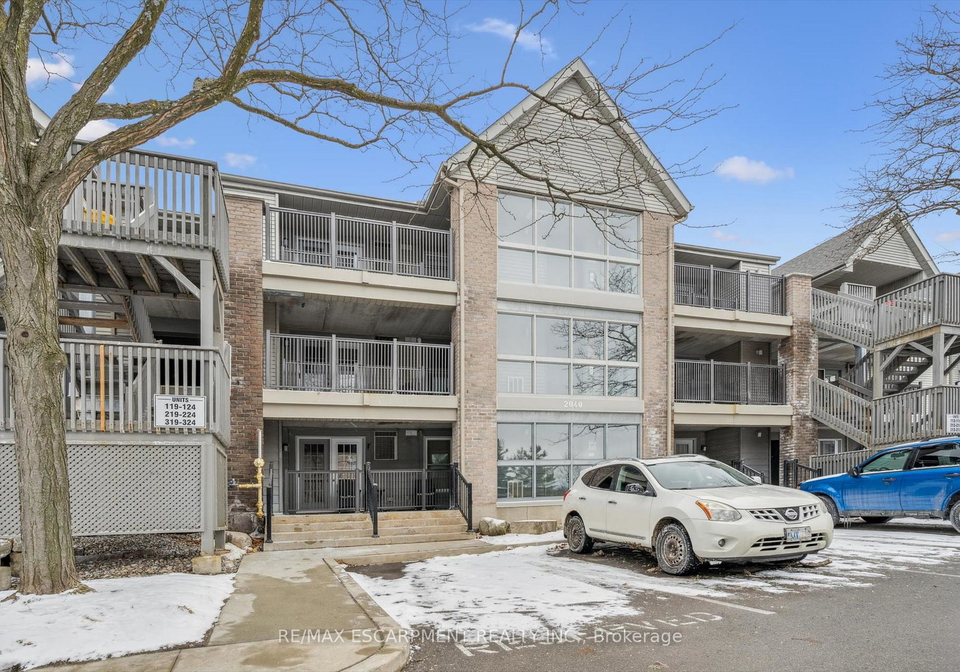 2040-cleaver-avenue-burlington-ontario-w12664490