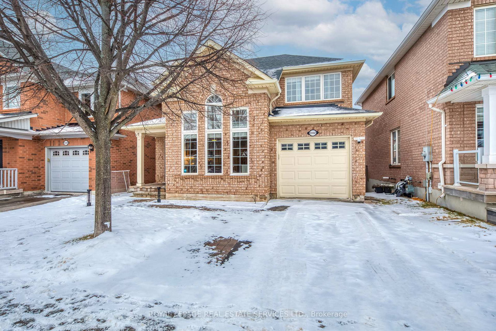 1332-goldhawk-trail-oakville-ontario-w12665154