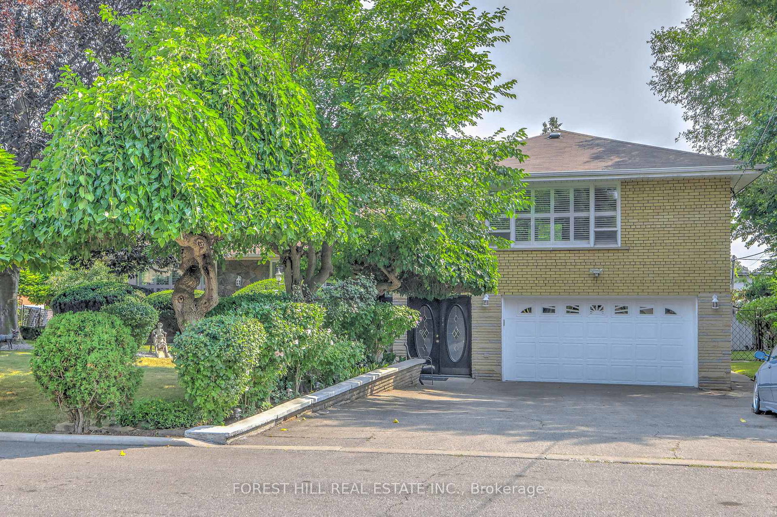 89-portage-avenue-north-york-ontario-w12665418