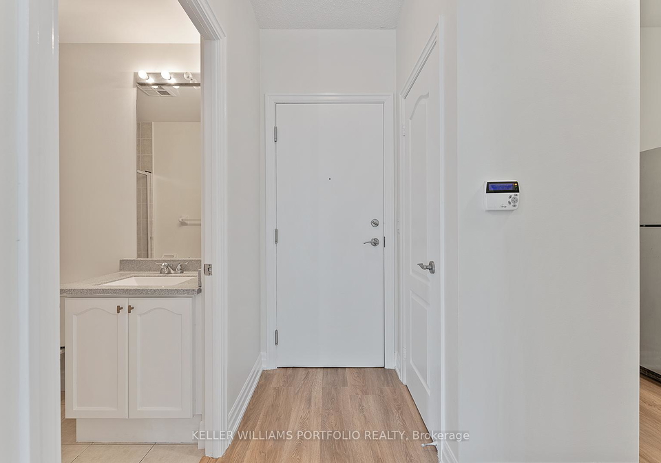 2121-lake-shore-boulevard-w-etobicoke-ontario-w12665512
