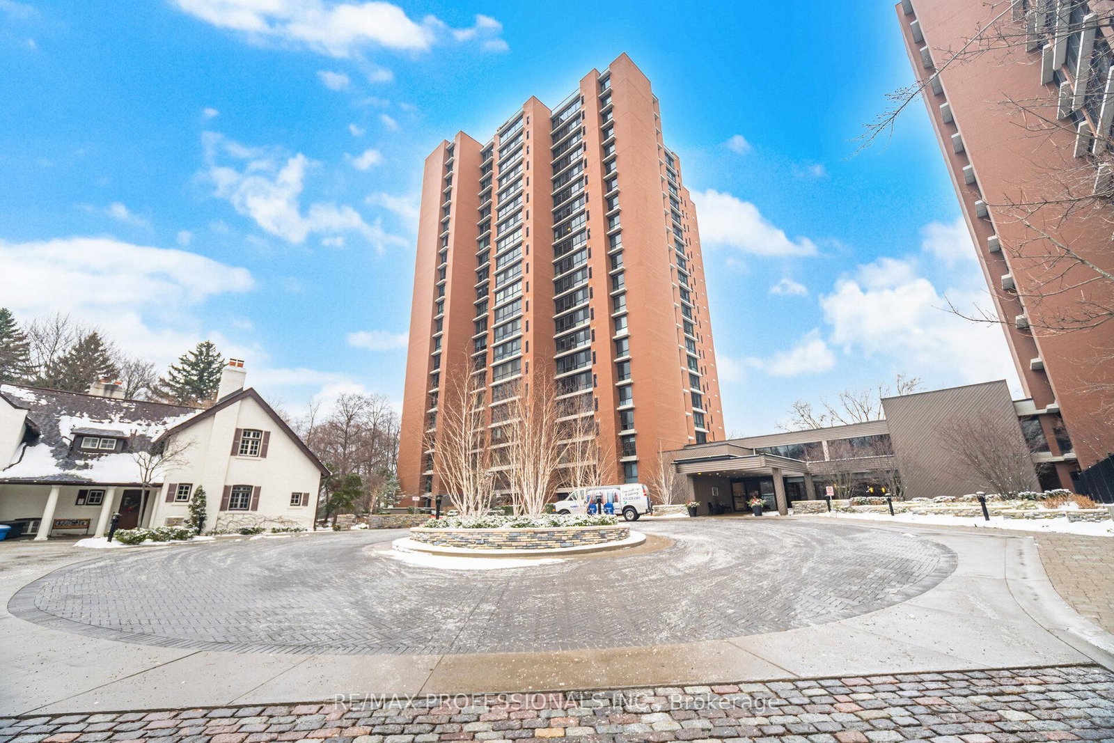 1400-dixie-road-mississauga-ontario-w12665844