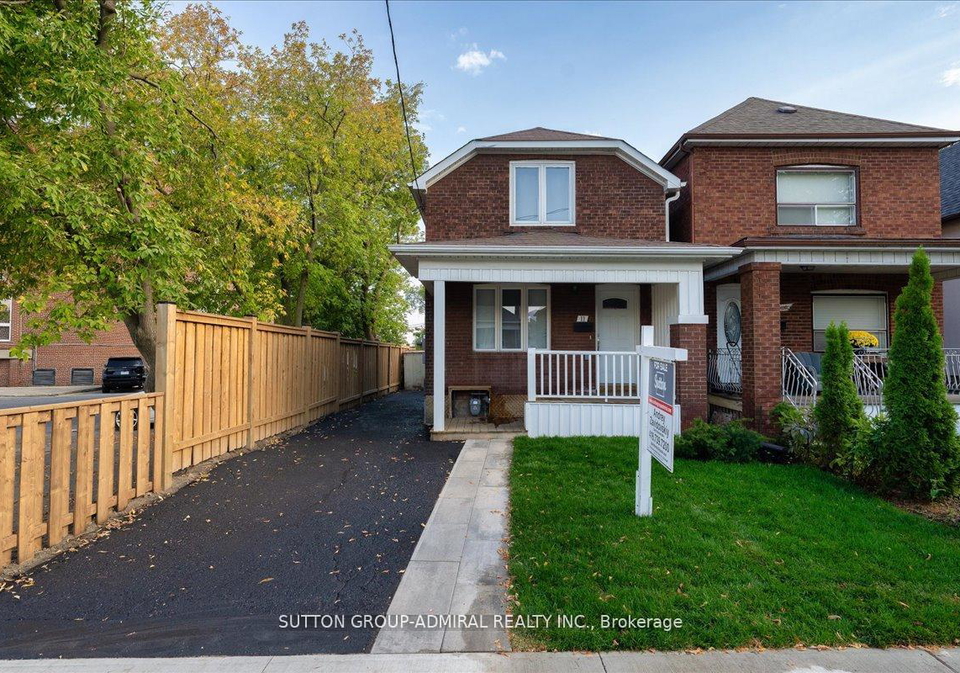 11-bowie-avenue-north-york-ontario-w12666096