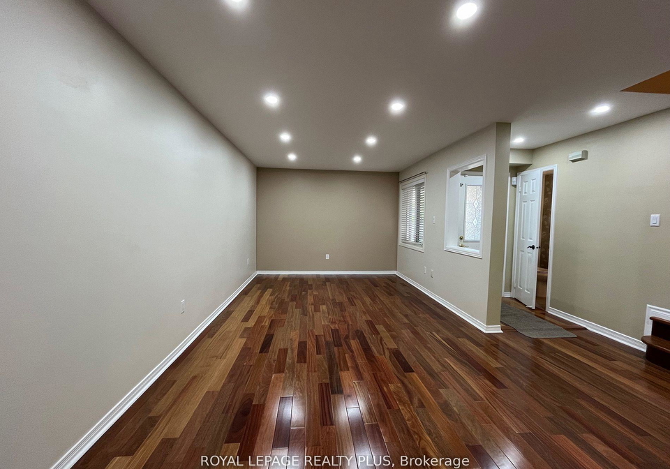 2555-thomas-street-mississauga-ontario-w12666116