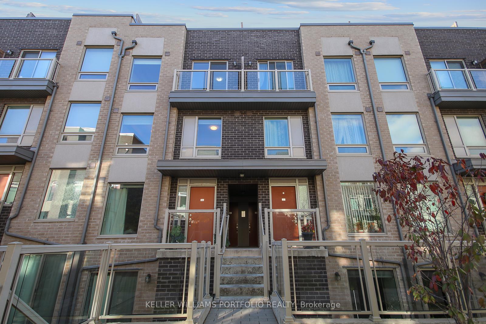 7-applewood-lane-etobicoke-ontario-w12666150
