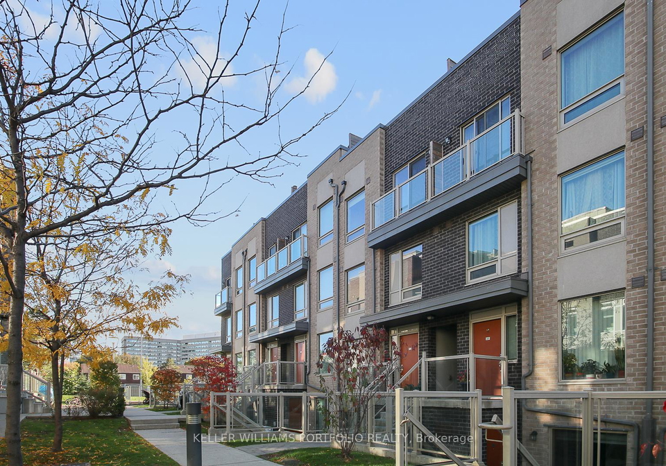 7-applewood-lane-etobicoke-ontario-w12666150