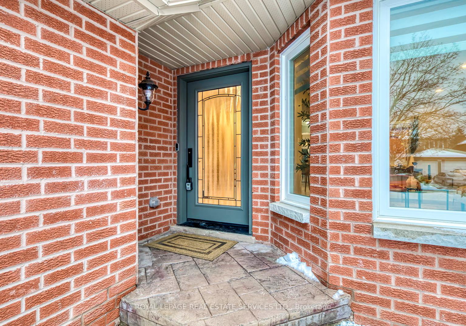 295-canital-court-mississauga-ontario-w12666366