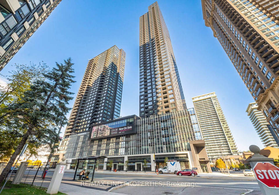 395-square-one-drive-mississauga-ontario-w12666566