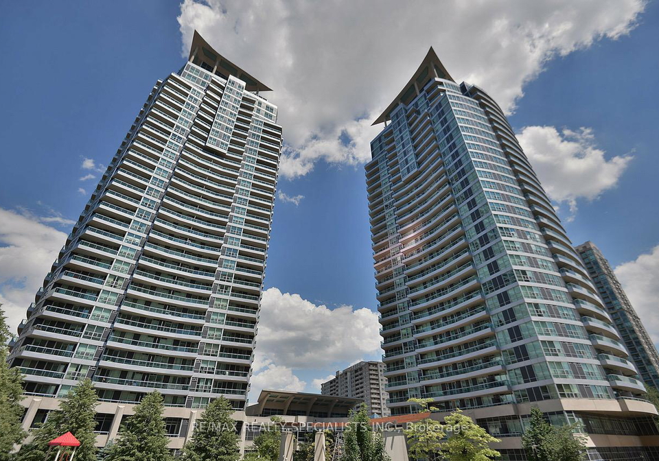 33-elm-drive-mississauga-ontario-w12667896