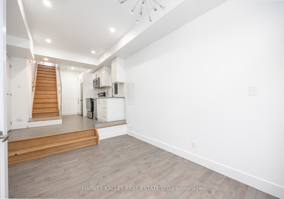 160-lansdowne-avenue-toronto-ontario-w12667990