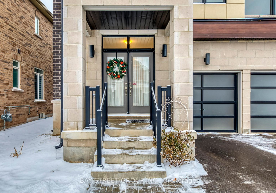 147-petgor-path-oakville-ontario-w12667994