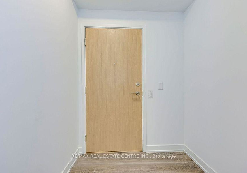395-square-one-drive-mississauga-ontario-w12668114