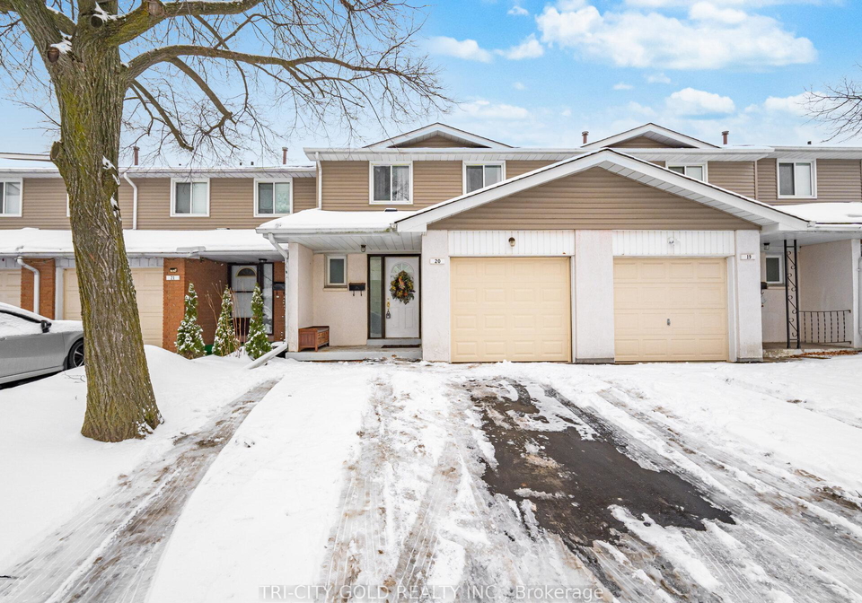 carisbrooke-court-brampton-ontario-w12668288