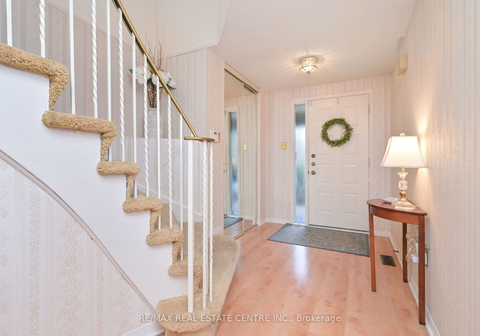4239-sawmill-valley-drive-mississauga-ontario-w12668348