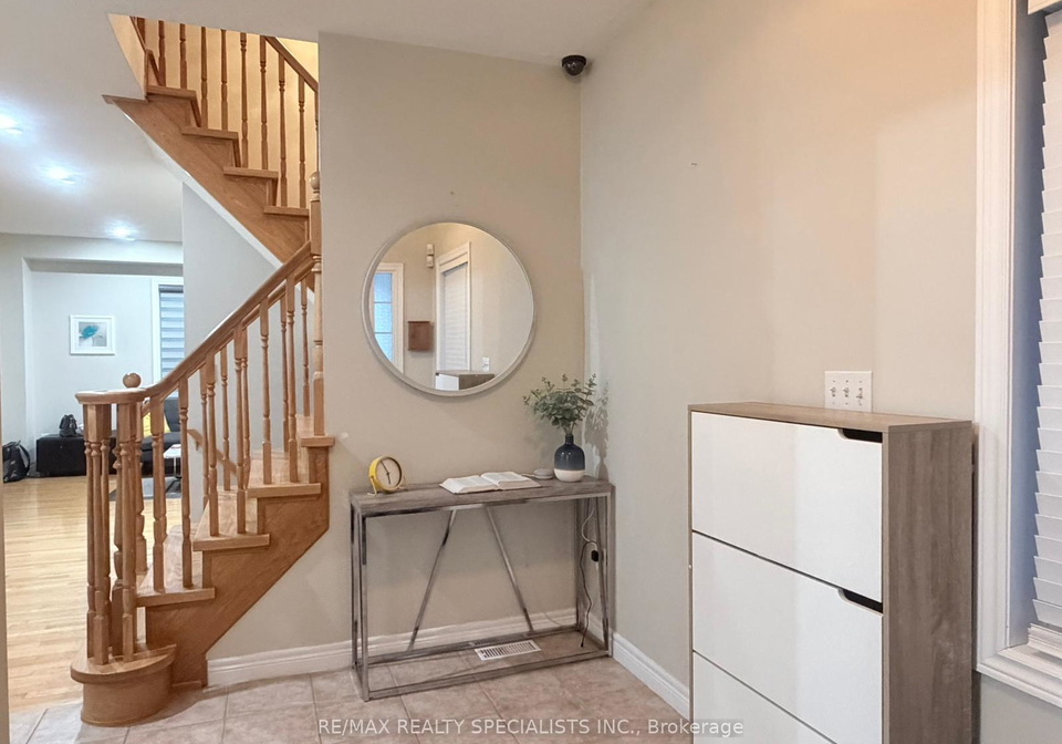 14-viceroy-crescent-brampton-ontario-w12668578