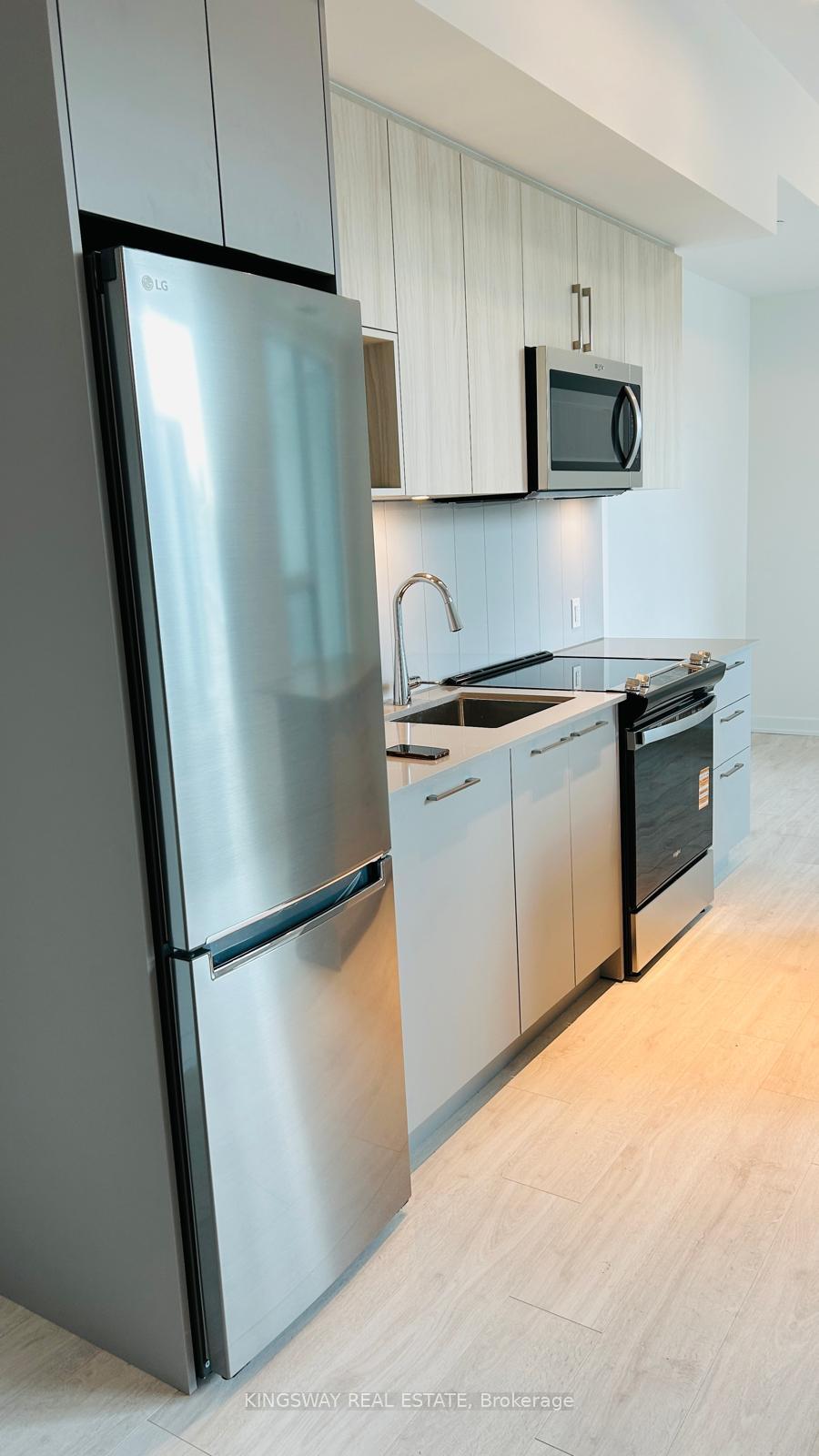 500-plains-road-e-burlington-ontario-w12668712
