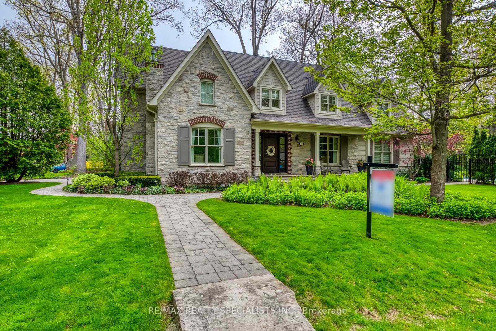 1199-whiteoaks-avenue-mississauga-ontario-w12668728