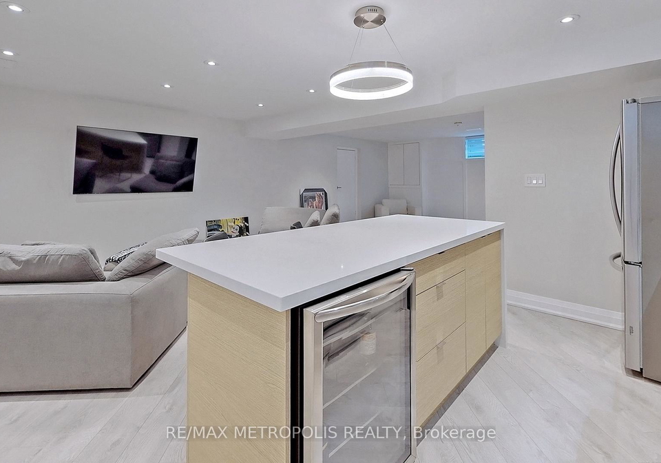 20-knox-avenue-york-ontario-w12668944