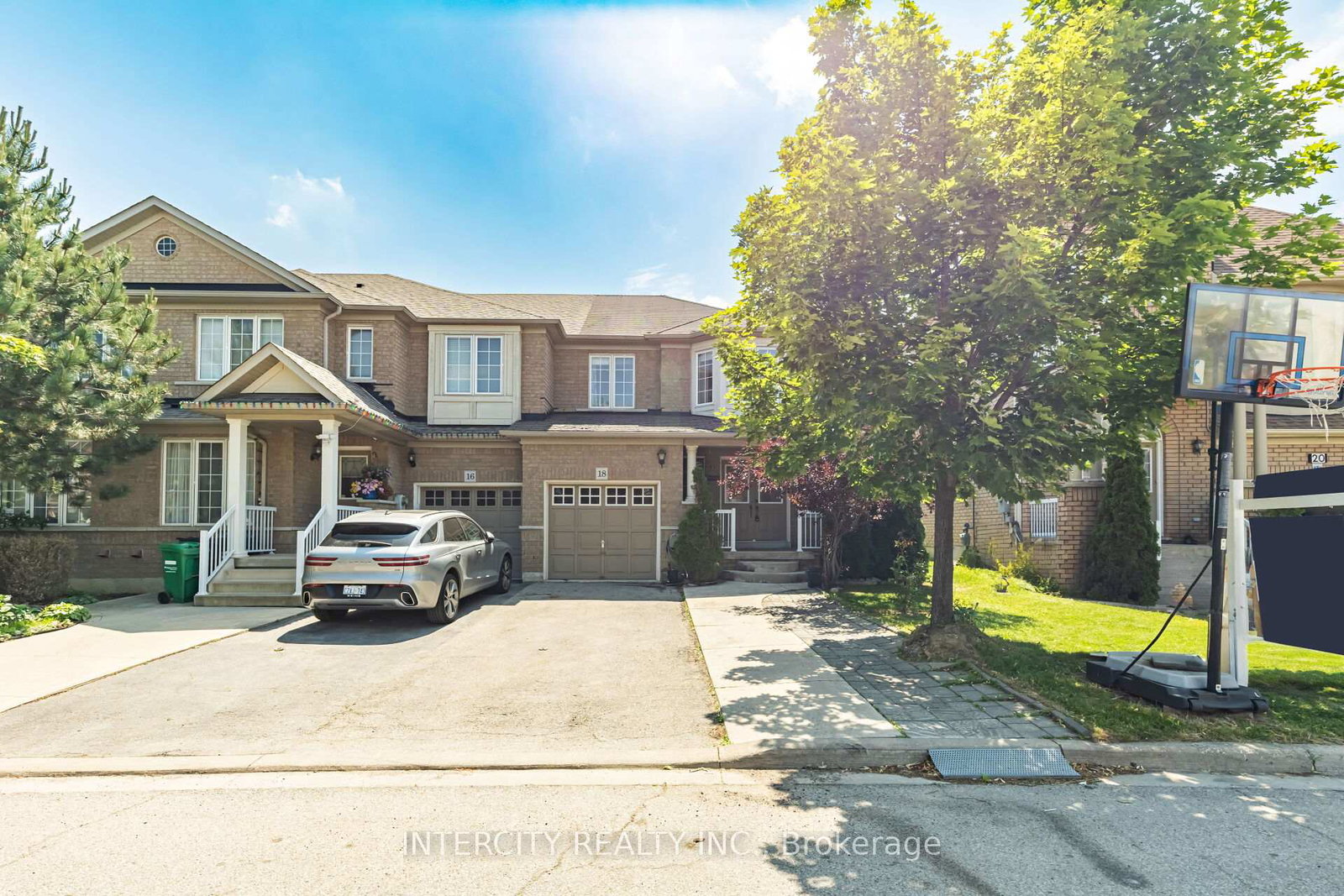 18-snowshoe-lane-brampton-ontario-w12669240