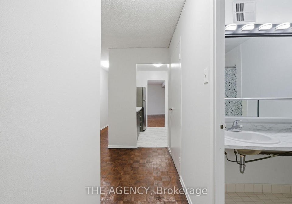 2350-dundas-street-toronto-ontario-w12669306