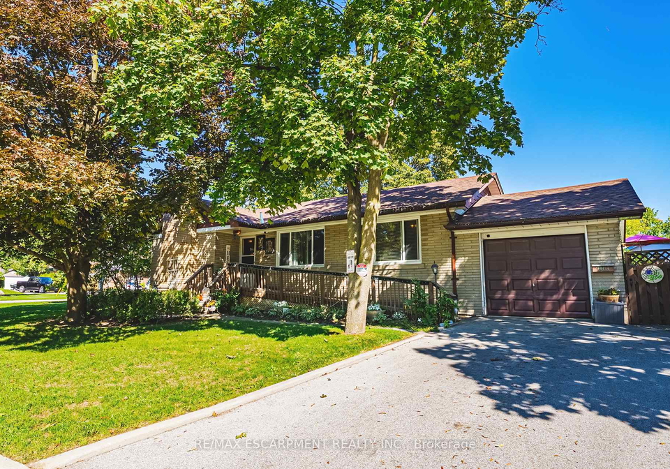 1-norwich-place-etobicoke-ontario-w12669360