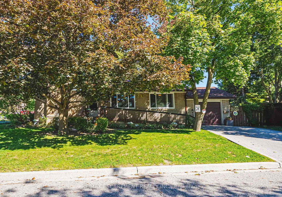 1-norwich-place-etobicoke-ontario-w12669360