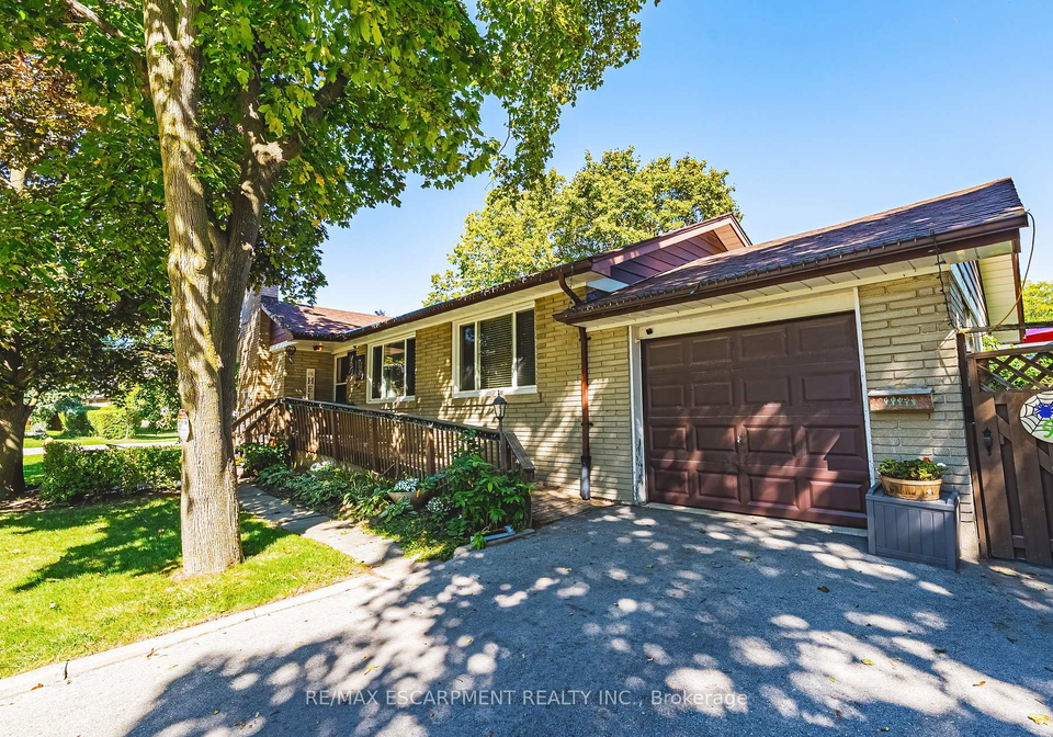 1-norwich-place-etobicoke-ontario-w12669360