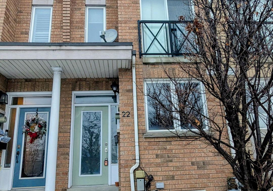 22-market-garden-mews-etobicoke-ontario-w12669384