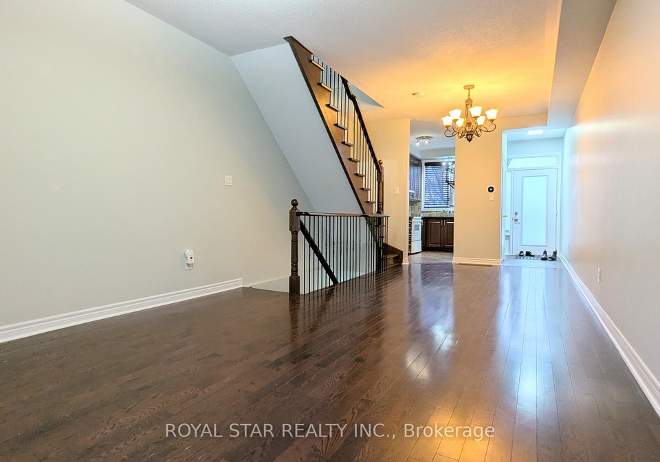 22-market-garden-mews-etobicoke-ontario-w12669384