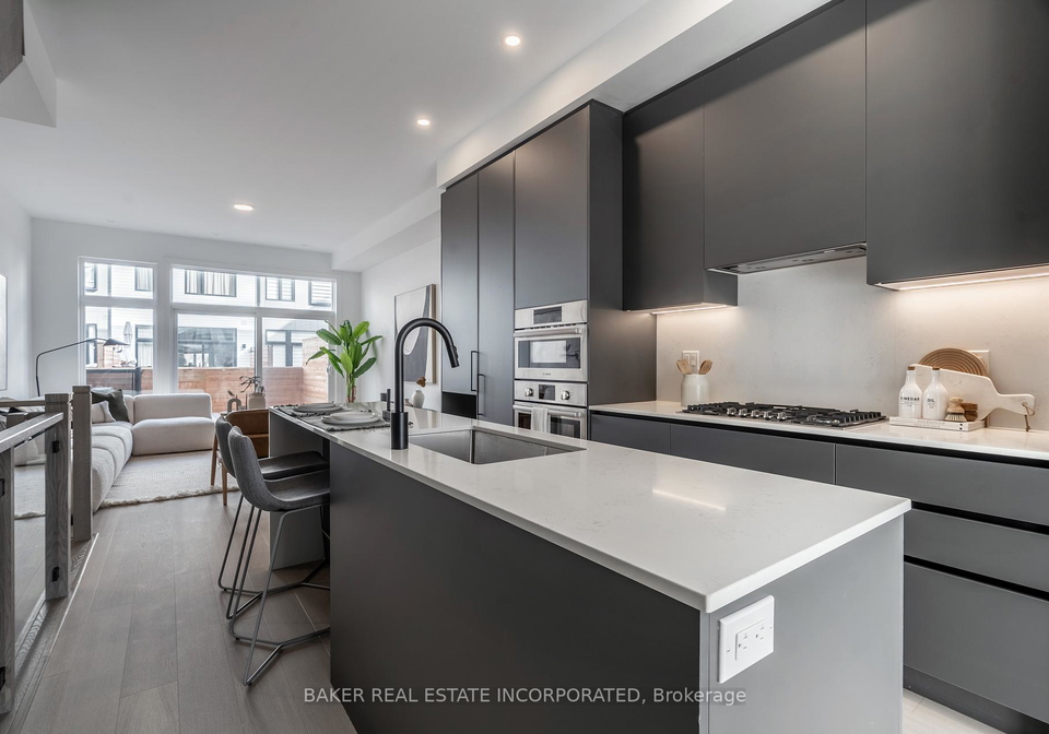 35-lou-parsons-way-mississauga-ontario-w12669858