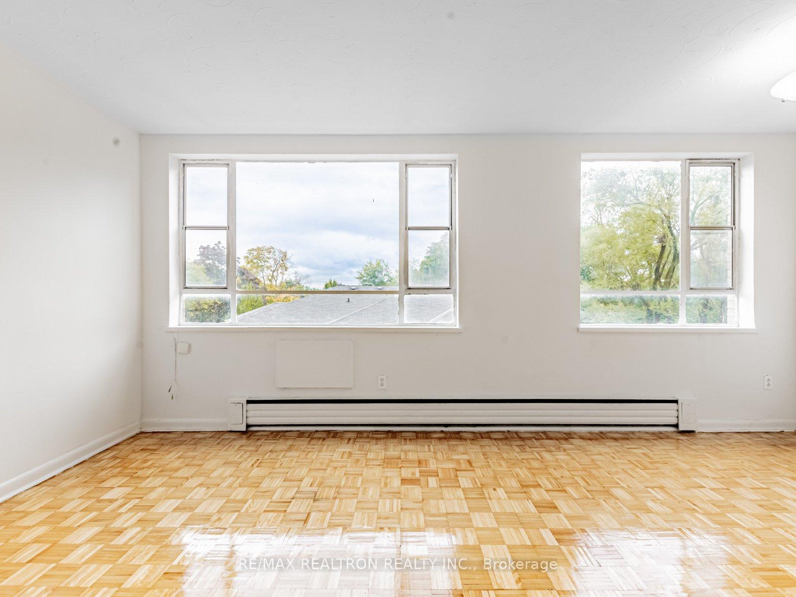 4-hill-heights-road-etobicoke-ontario-w12670014
