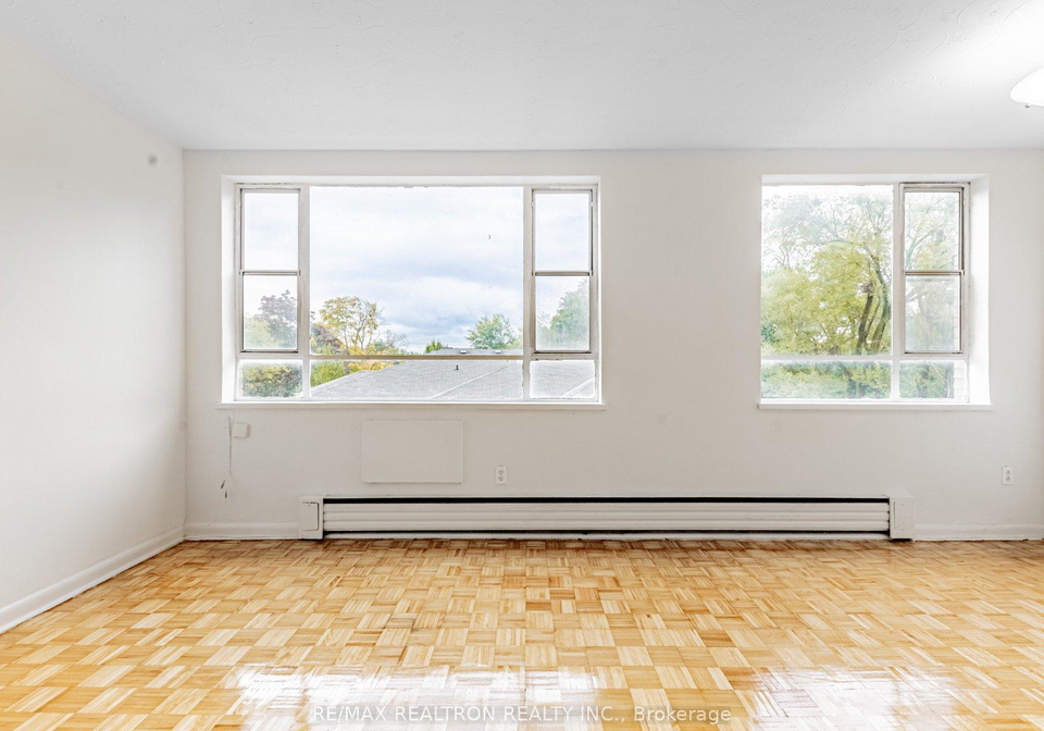 4-hill-heights-road-etobicoke-ontario-w12670014