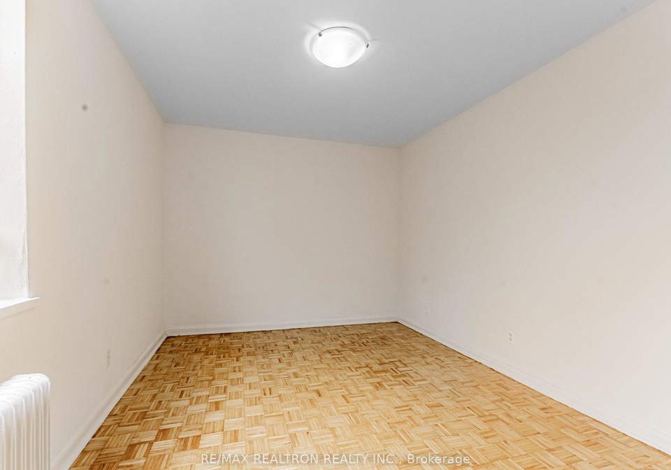4-hill-heights-road-etobicoke-ontario-w12670014