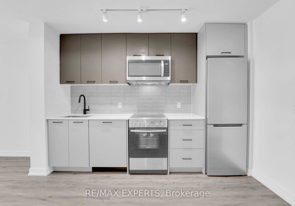 2300-st-clair-avenue-w-toronto-ontario-w12670106