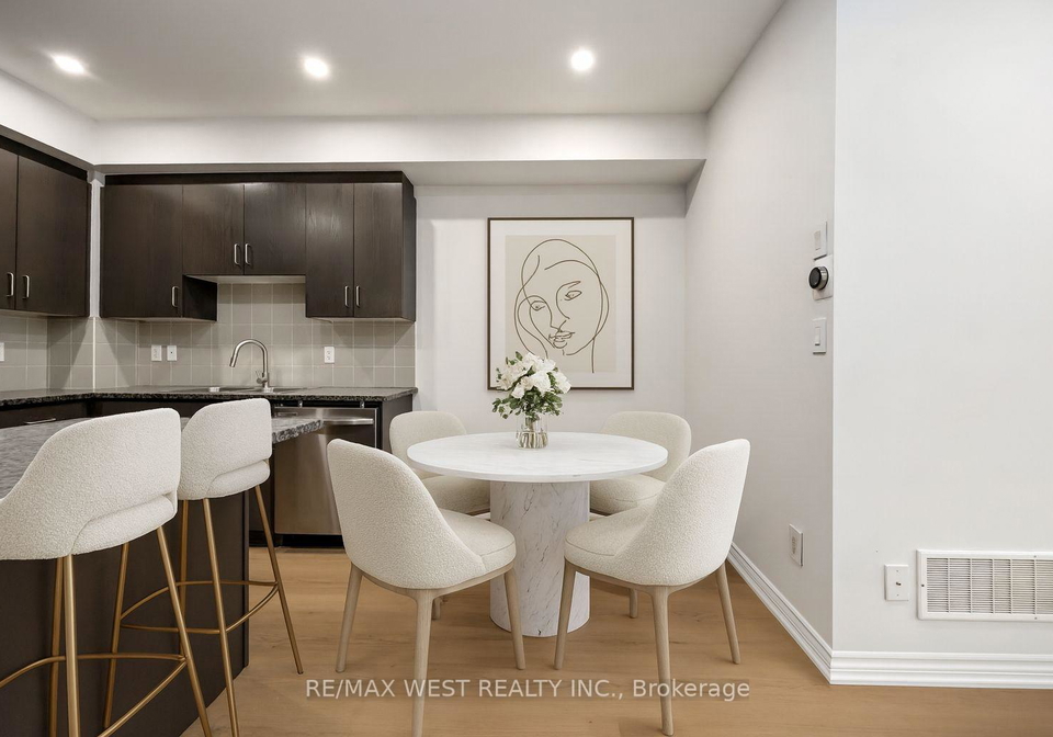 11-applewood-lane-etobicoke-ontario-w12670216