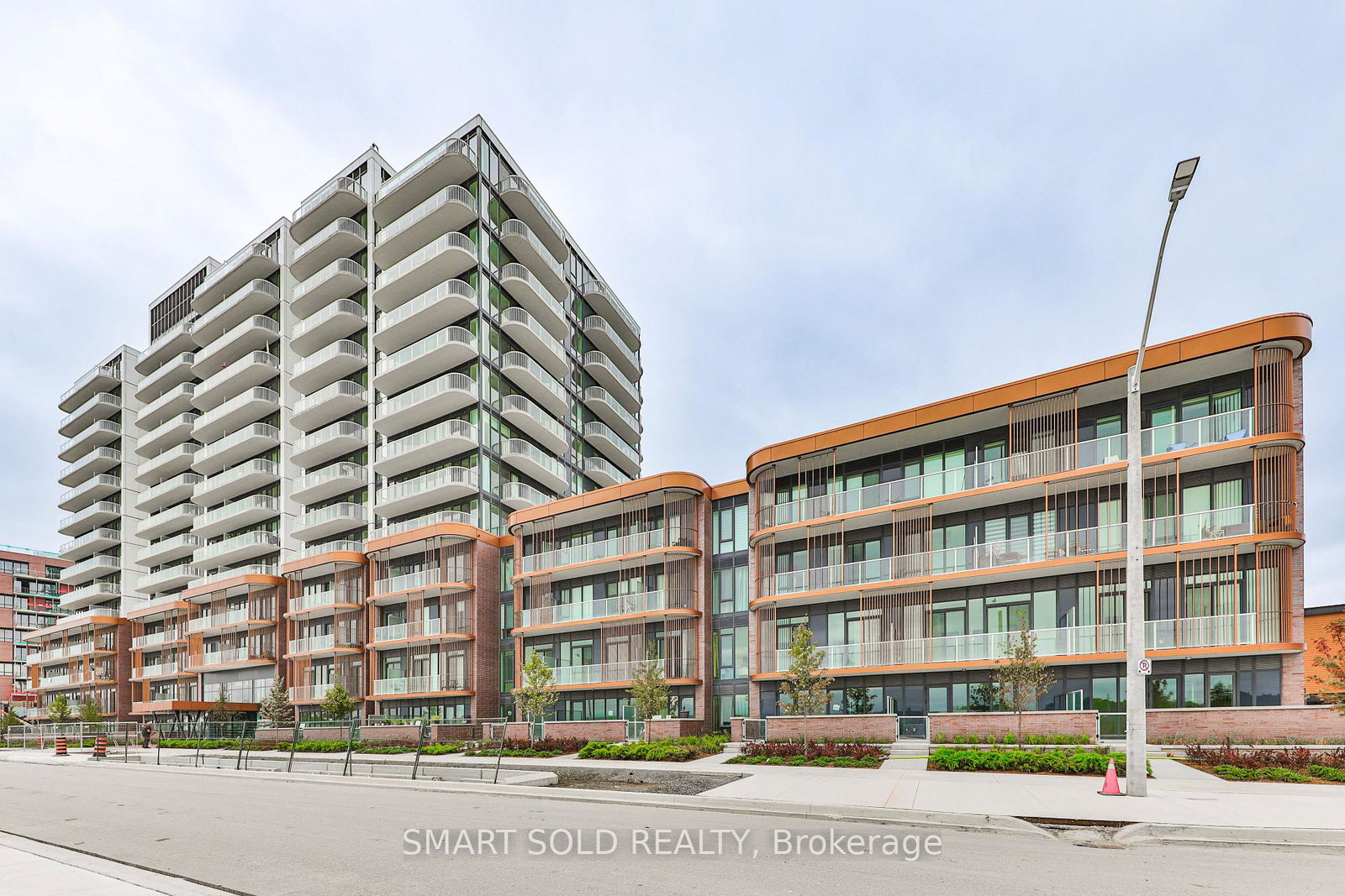 Discover Similar Properties of 112 - 2095 Roche Court, Mississauga ...