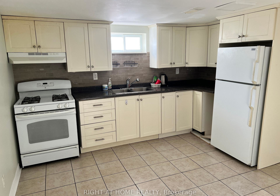 508-stafford-drive-oakville-ontario-w12670460