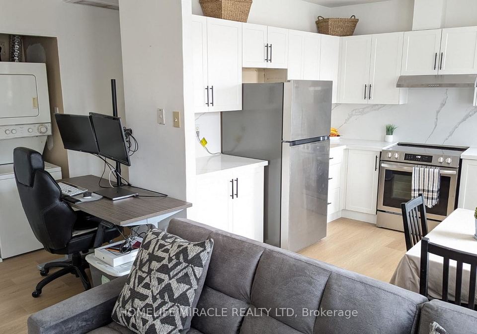 2874-keele-street-e-york-ontario-w12670640