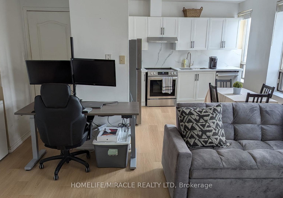 2874-keele-street-e-york-ontario-w12670640